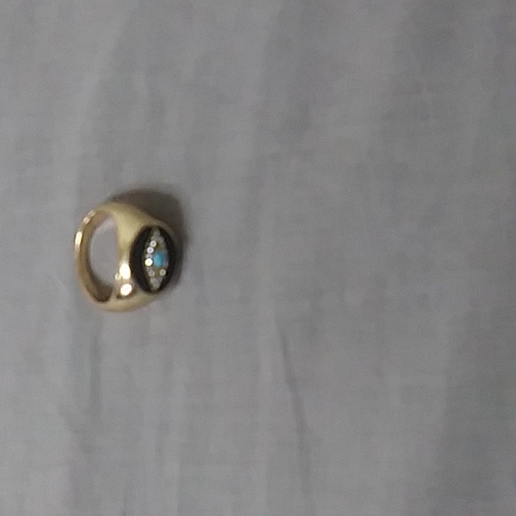 Ring - Picture 4 of 4